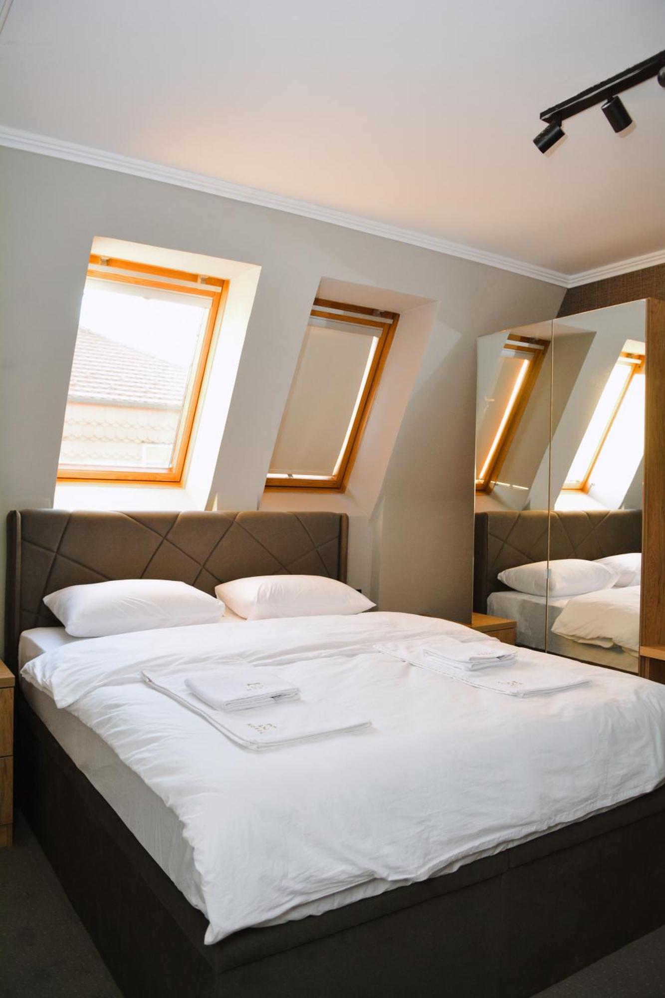 Nobel Apartman *